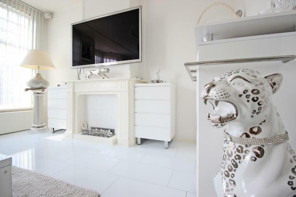 White Luxury Penthouse In City Centre Amsterdam Extérieur photo