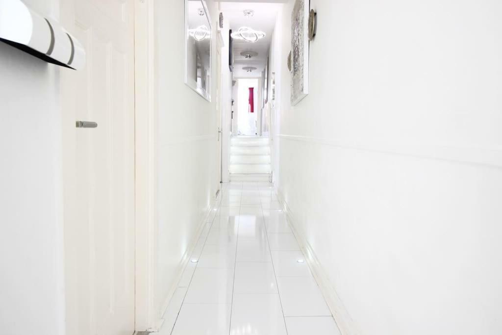 White Luxury Penthouse In City Centre Amsterdam Extérieur photo